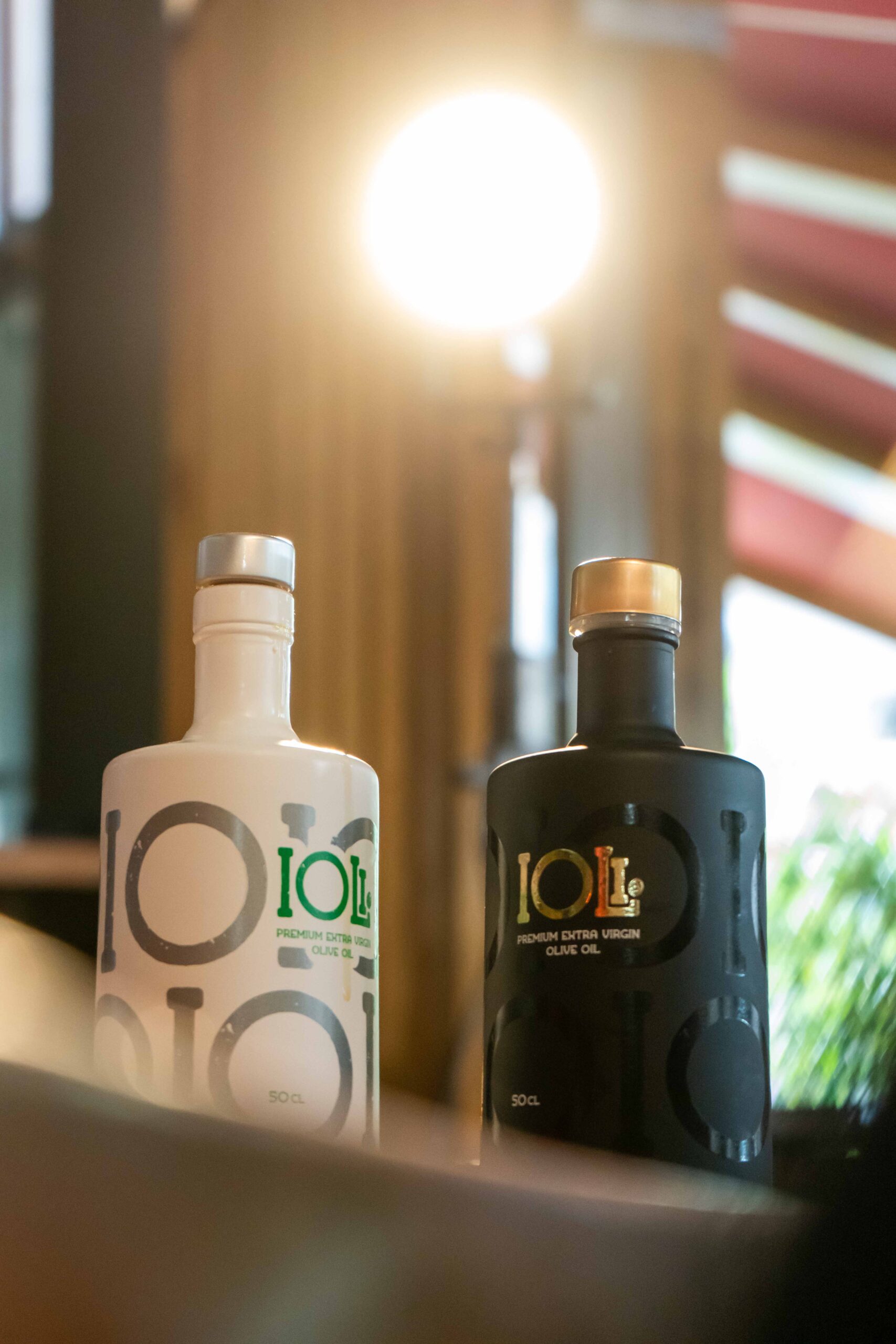 iOLi — L'excellence de la nature capturée dans chaque goutte